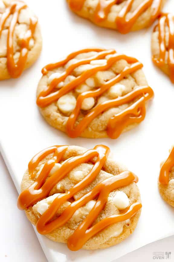 Caramel White Chocolate Cookies | gimmesomeoven.com Caramel White Chocolate Cookies | gimmesomeoven.com