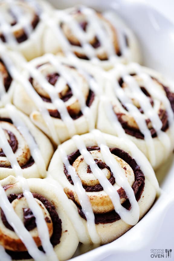 1-Hour Nutella Cinnamon Rolls Recipe | gimmesomeoven.com 1-Hour Nutella Cinnamon Rolls Recipe | gimmesomeoven.com