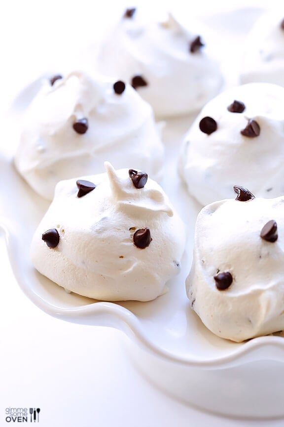 35-Calorie Chocolate Chip Meringue Cookies | gimmesomeoven.com 35-Calorie Chocolate Chip Meringue Cookies | gimmesomeoven.com