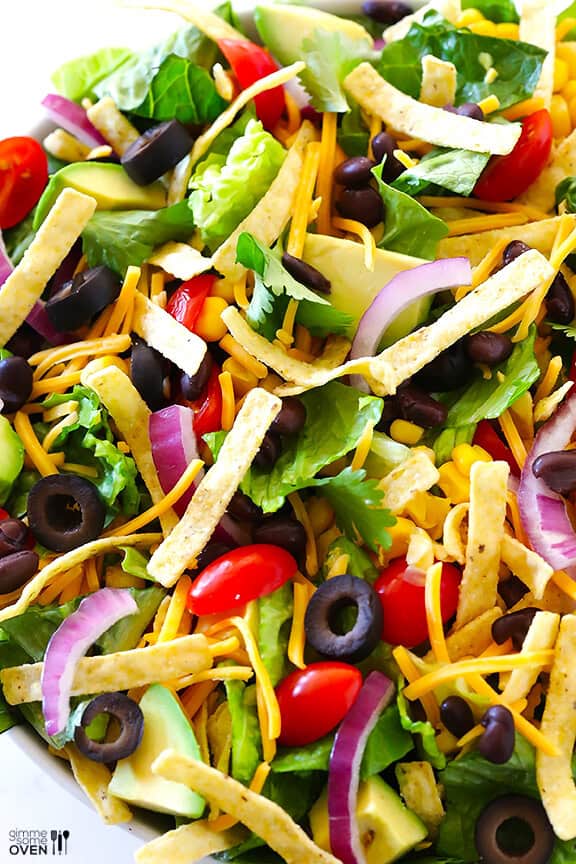 Skinny Taco Salad Recipe | gimmesomeoven.com Skinny Taco Salad Recipe | gimmesomeoven.com