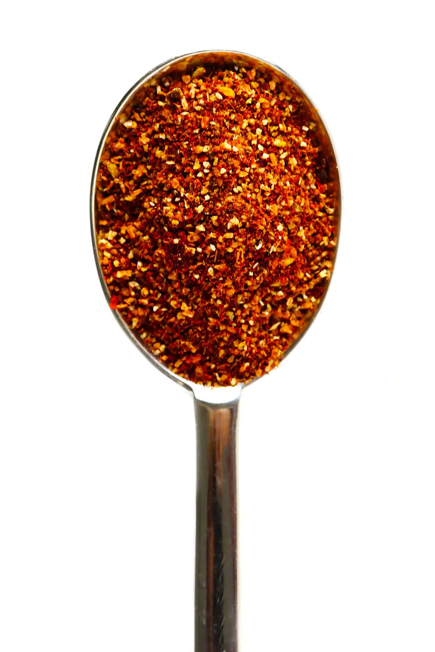 This homemade taco seasoning recipe is easy to make in just a few minutes with ingredients you already have in your spice cabinet. And it tastes great with everything from proteins (chicken, beef, pork, shrimp, tofu, etc.) to veggies, rice, beans, dips, salsa and more. | gimmesomeoven.com Taco Seasoning Recipe