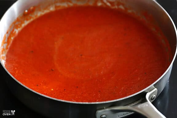 Pasta with Easy Roasted Red Pepper Sauce | gimmesomeoven.com Pasta with Easy Roasted Red Pepper Sauce | gimmesomeoven.com