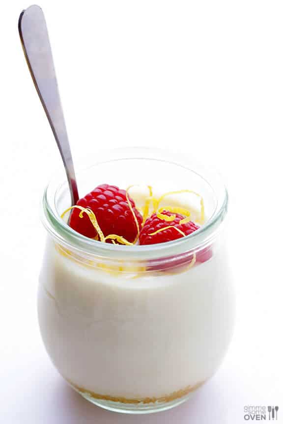 Lighter No Bake Cheesecake | gimmesomeoven.com Lighter No Bake Cheesecake | gimmesomeoven.com