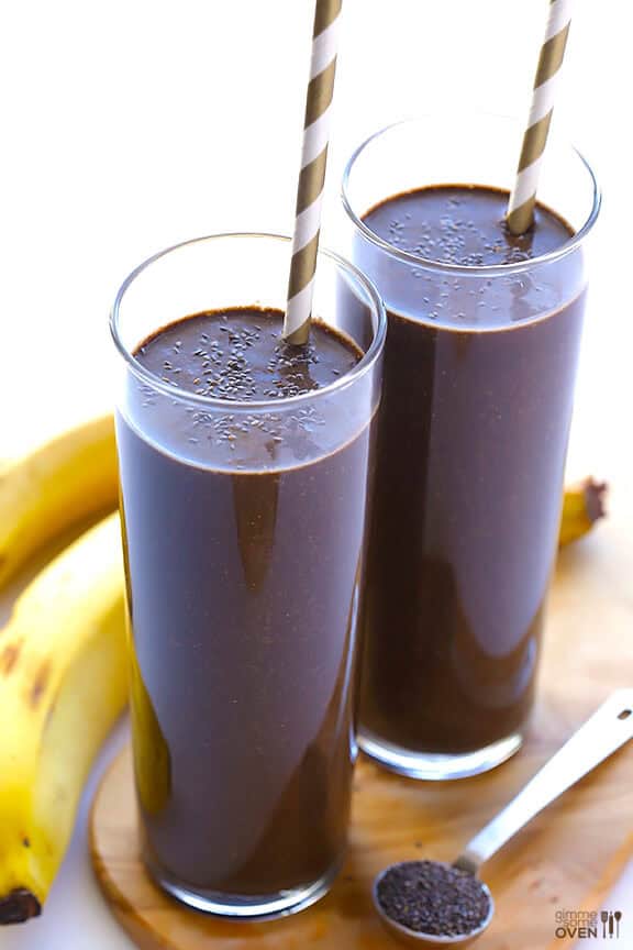 Chocolate Chia Smoothie | gimmesomeoven.com #vegan #glutenfree Chocolate Chia Smoothie | gimmesomeoven.com #vegan #glutenfree