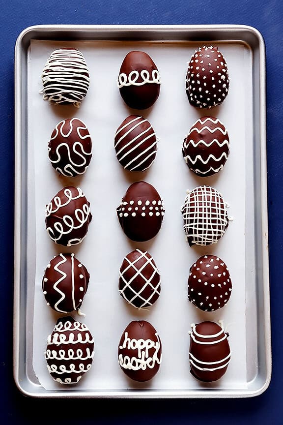 4-Ingredient Easter Egg Oreo Truffles | gimmesomeoven.com 4-Ingredient Easter Egg Oreo Truffles | gimmesomeoven.com