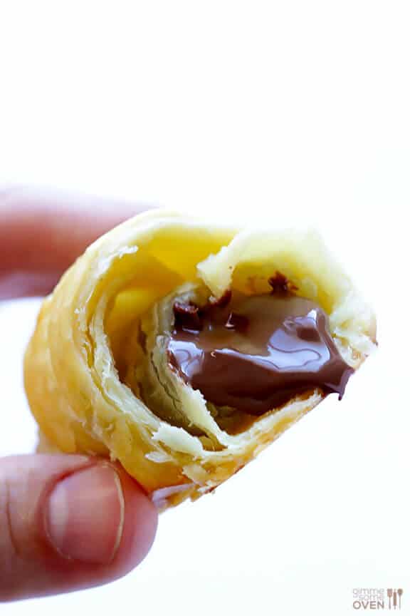 3 Ingredient Nutella Croissants | gimmesomeoven.com #dessert #chocolate 3 Ingredient Nutella Croissants | gimmesomeoven.com #dessert #chocolate