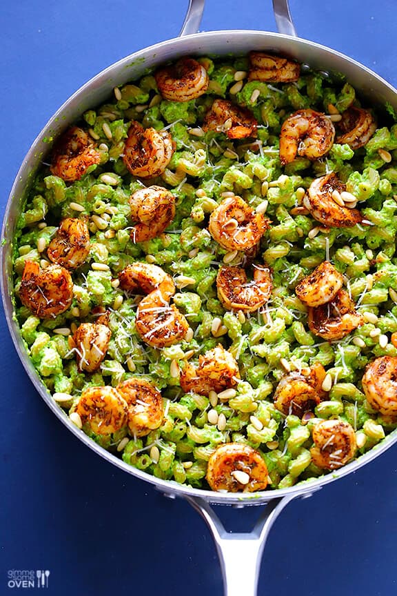 Asparagus-Spinach Pesto Pasta with Blackened Shrimp | gimmesomeoven.com #recipe Asparagus-Spinach Pesto Pasta with Blackened Shrimp | gimmesomeoven.com #recipe