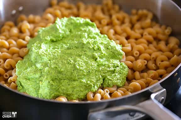 Asparagus-Spinach Pesto Pasta with Blackened Shrimp | gimmesomeoven.com #recipe Asparagus-Spinach Pesto Pasta with Blackened Shrimp | gimmesomeoven.com #recipe