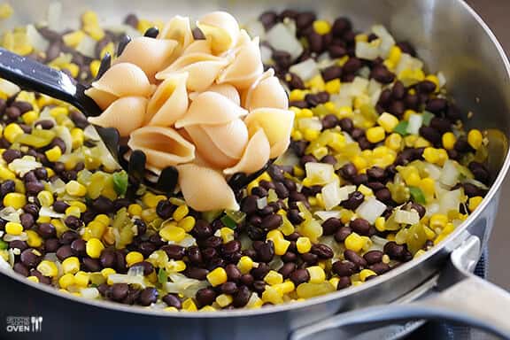 Mexican Macaroni and Cheese | gimmesomeoven.com Mexican Macaroni and Cheese | gimmesomeoven.com