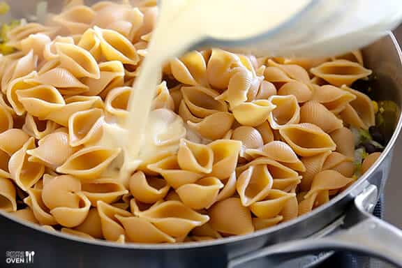 Mexican Macaroni and Cheese | gimmesomeoven.com Mexican Macaroni and Cheese | gimmesomeoven.com