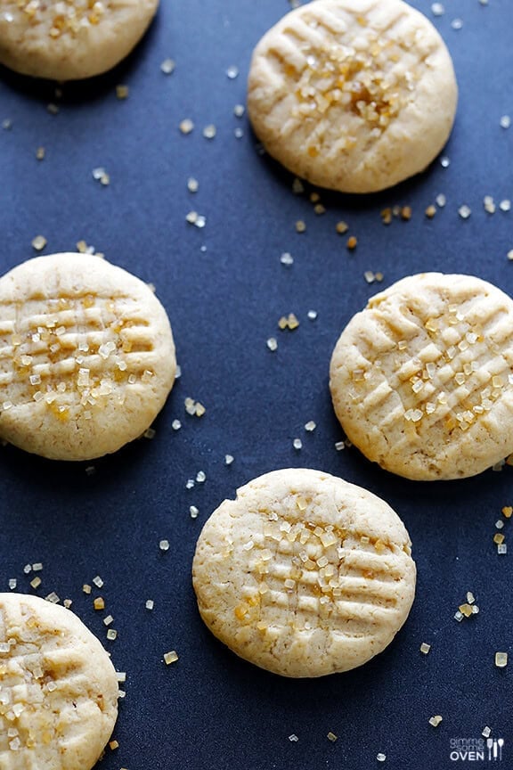 Peanut Butter Banana Cookies | gimmesomeoven.com #dessert Peanut Butter Banana Cookies | gimmesomeoven.com #dessert
