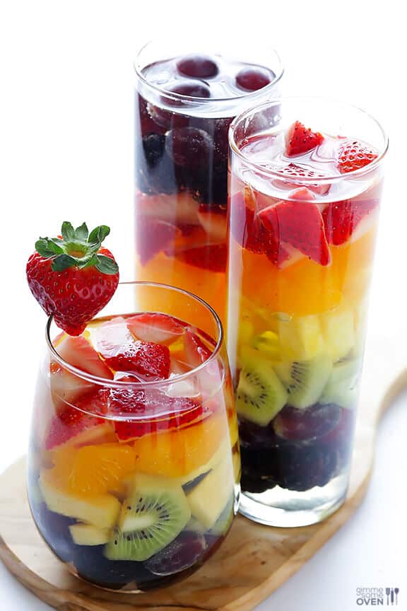 Easy Rainbow Sangria | gimmesomeoven.com #drinks #vegan #glutenfree Easy Rainbow Sangria | gimmesomeoven.com #drinks #vegan #glutenfree