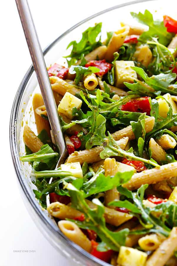 5 Ingredient Pasta Salad Recipe -- quick and easy to prepare, and full of the BEST Italian flavors. Perfect for potlucks, picnics, or just a regular weeknight dinner. | gimmesomeoven.com