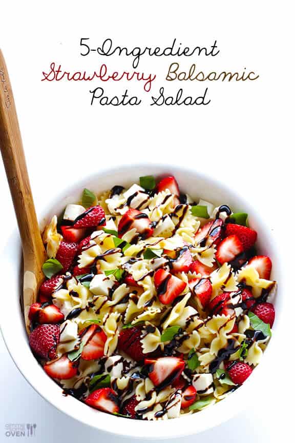 5 Ingredient Strawberry Caprese Pasta Salad | gimmesomeoven.com #easy #recipe #vegetarian 5 Ingredient Strawberry Caprese Pasta Salad | gimmesomeoven.com #easy #recipe #vegetarian