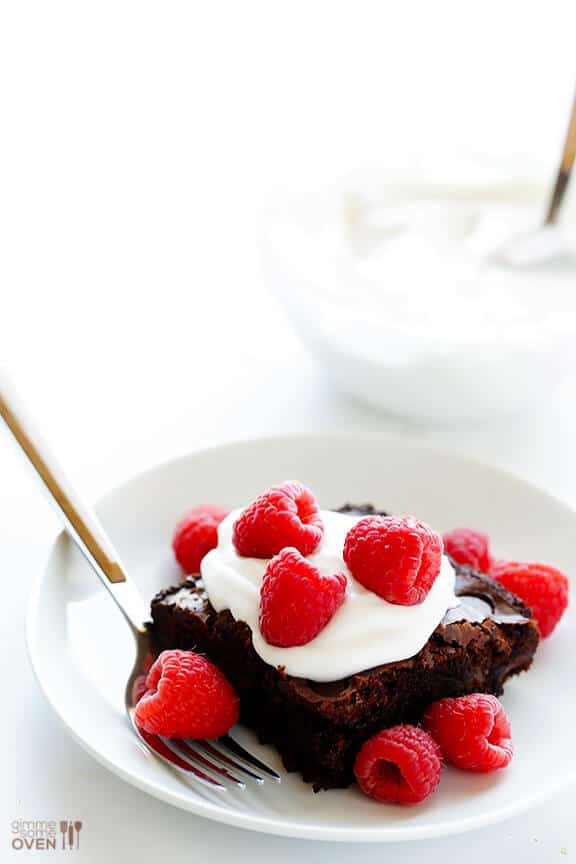 How To Make Coconut Whipped Cream -- grab a can of coconut milk and join the party! | gimmesomeoven.com #vegan #diy How To Make Coconut Whipped Cream -- grab a can of coconut milk and join the party! | gimmesomeoven.com #vegan #diy