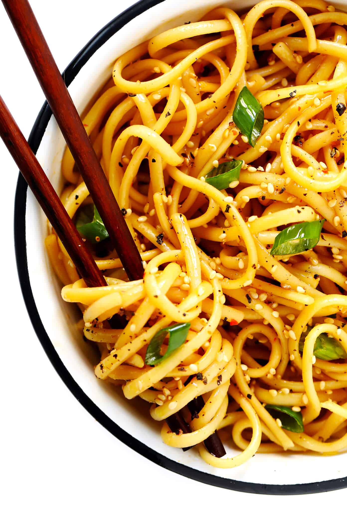 This 15-Minute Sesame Noodles recipe is super easy to make is just as delicious served warm or cold as a side dish. Feel free to add in extra veggies and/or proteins (such as chicken, beef, shrimp, tofu, etc.) to make it a main course! | gimmesomeoven.com #noodles #sesame #side #sauce #chinese #dinner #pasta Sesame Noodles
