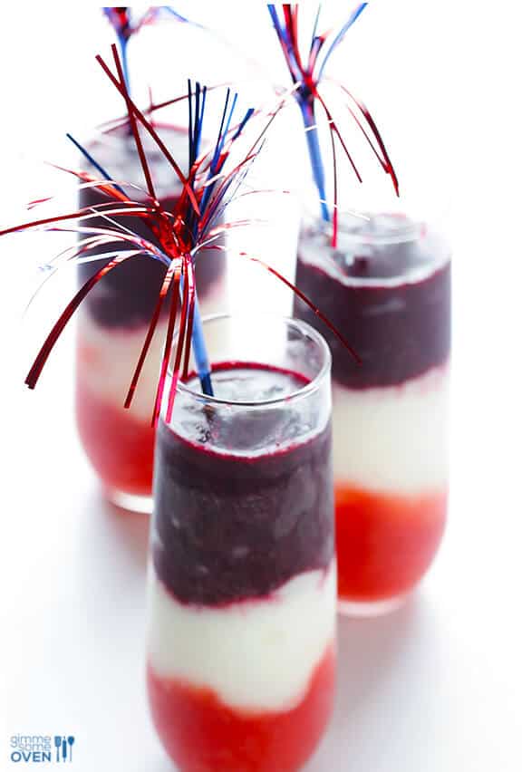 Red White and Blue(berry) Margaritas -- easy to make, and perfect for Memorial Day or the 4th of July! | gimmesomeoven.com #drink #recipe Red White and Blue(berry) Margaritas -- easy to make, and perfect for Memorial Day or the 4th of July! | gimmesomeoven.com #drink #recipe