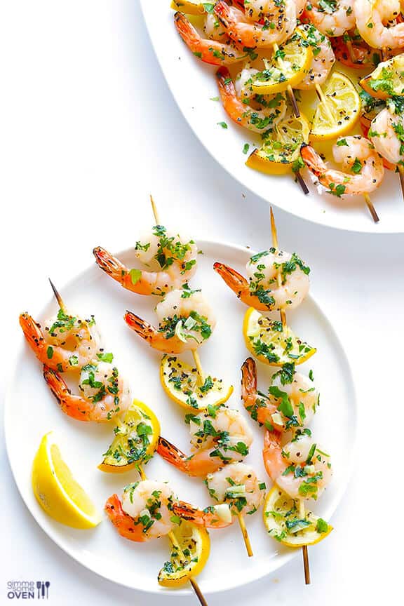 Shrimp Scampi Skewers Recipe | gimmesomeoven.com #glutenfree #seafood Shrimp Scampi Skewers Recipe | gimmesomeoven.com #glutenfree #seafood