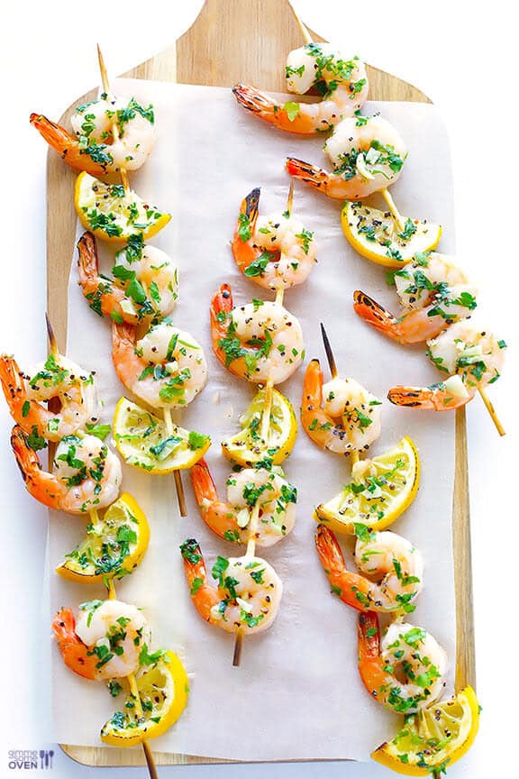 Shrimp Scampi Skewers Recipe | gimmesomeoven.com #glutenfree #seafood Shrimp Scampi Skewers Recipe | gimmesomeoven.com #glutenfree #seafood