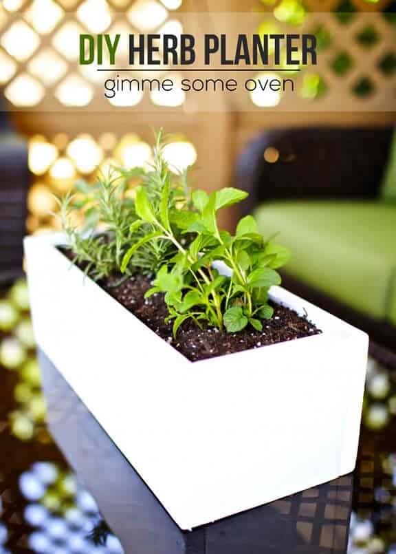 DIY Herb Planter -- easy to make with just a few simple materials! | gimmesomeoven.com/style #diy #garden DIY Herb Planter -- easy to make with just a few simple materials! | gimmesomeoven.com/style #diy #garden