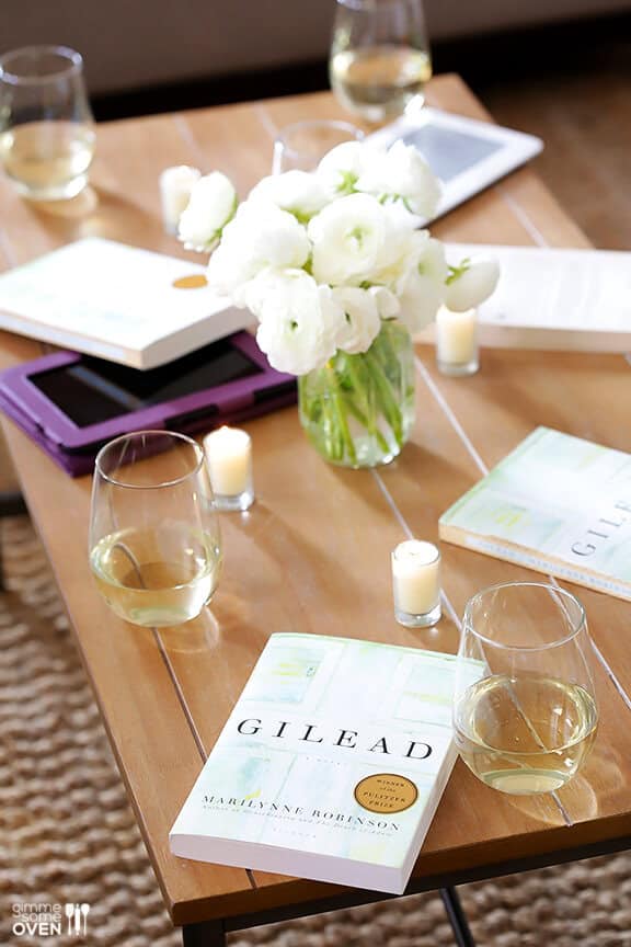 How To Start A Book Club -- 5 tips for creating a book club that's awesome (and that will last). | gimmesomeoven.com/life How To Start A Book Club -- 5 tips for creating a book club that's awesome (and that will last). | gimmesomeoven.com/life