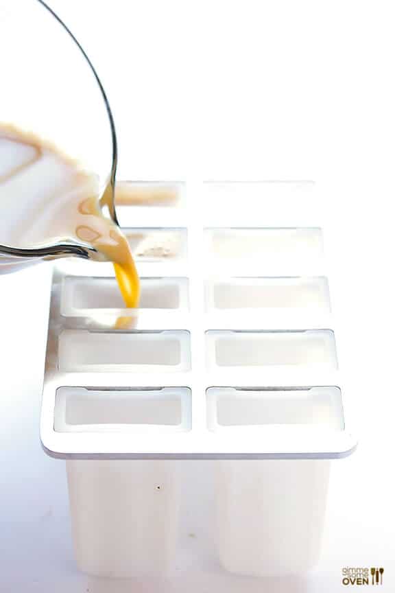 Easy Chai Popsicles -- all you need are 2 ingredients for these delicious treats! | gimmesomeoven.com Easy Chai Popsicles -- all you need are 2 ingredients for these delicious treats! | gimmesomeoven.com
