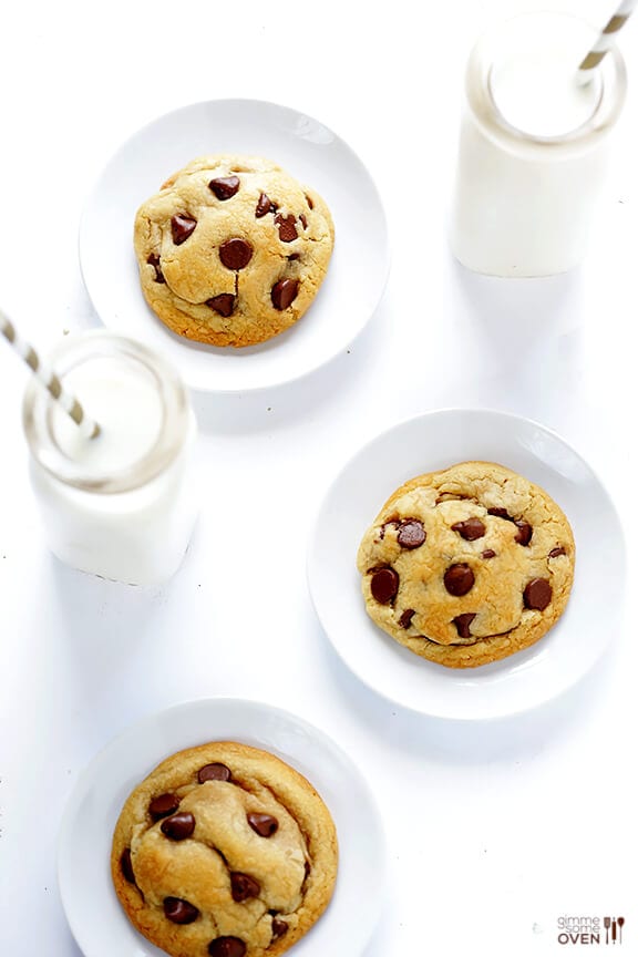 Coconut Oil Chocolate Chip Cookies -- soft, chewy, easy to make, and SO delicious | gimmesomeoven.com #dessert #cookies Coconut Oil Chocolate Chip Cookies -- soft, chewy, easy to make, and SO delicious | gimmesomeoven.com #dessert #cookies