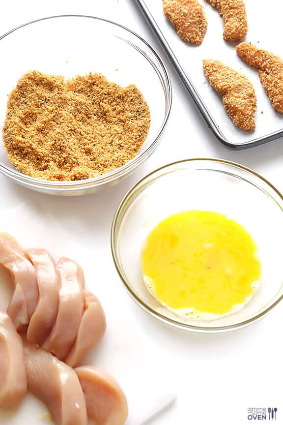 Hemp Crusted Chicken Tenders -- this easy and delicious recipe is packed with protein and is also naturally #glutenfree! | gimmesomeoven.com #gf #recipe Hemp Crusted Chicken Tenders -- this easy and delicious recipe is packed with protein and is also naturally #glutenfree! | gimmesomeoven.com #gf #recipe