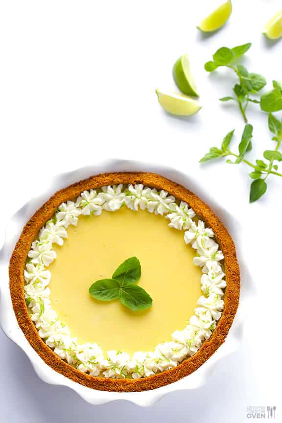 Mojito Pie -- a delicious twist on key lime pie inspired by a classic mojito drink! gimmesomeoven.com #mojito #pie #dessert Mojito Pie -- a delicious twist on key lime pie inspired by a classic mojito drink! gimmesomeoven.com #mojito #pie #dessert