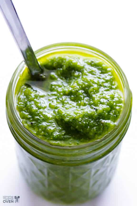 Homemade Pesto | gimmesomeoven.com Homemade Pesto | gimmesomeoven.com