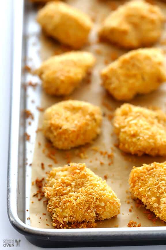 Parmesan Baked Chicken Nuggets -- crispy, easy to make, and SO tasty! | gimmesomeoven.com Parmesan Baked Chicken Nuggets -- crispy, easy to make, and SO tasty! | gimmesomeoven.com