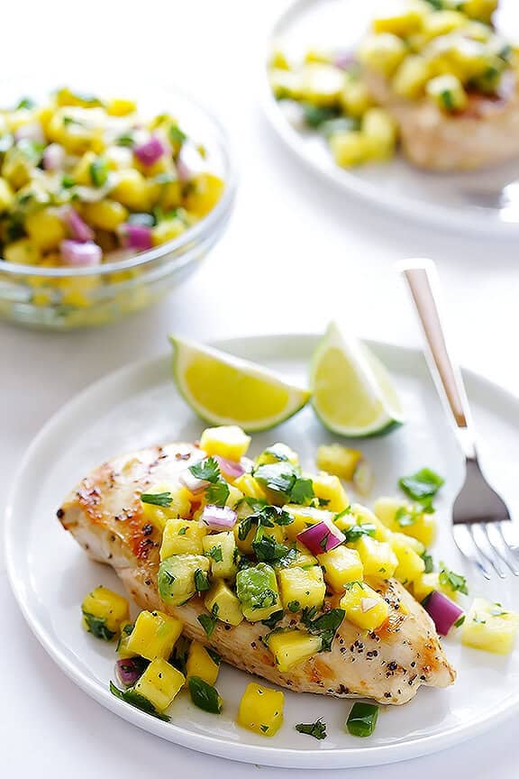 Grilled Chicken with Pineapple Avocado Salsa | gimmesomeoven.com Grilled Chicken with Pineapple Avocado Salsa | gimmesomeoven.com