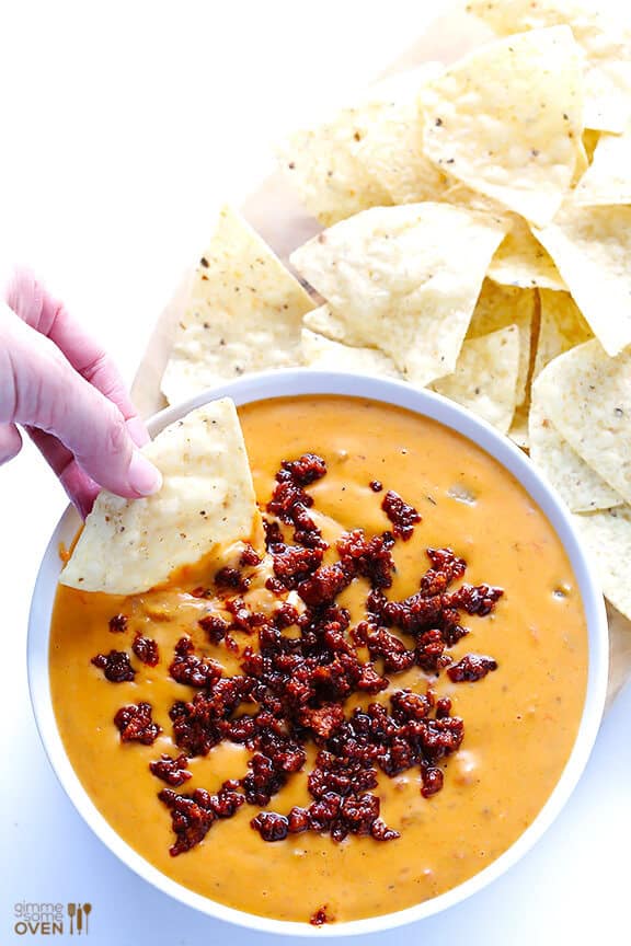 Chorizo Queso (Chorizo Cheese Dip) | gimmesomeoven.com Chorizo Queso (Chorizo Cheese Dip) | gimmesomeoven.com