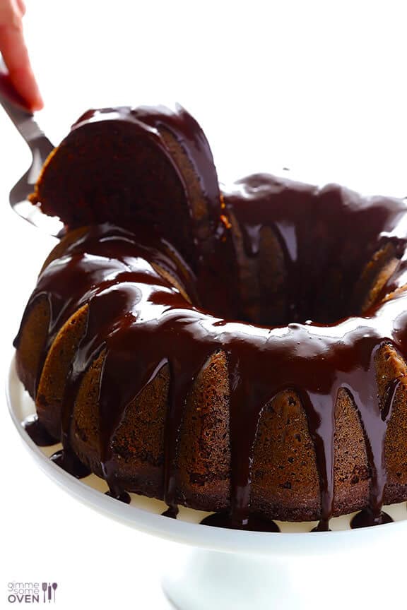 Greek Yogurt Chocolate Cake | gimmesomeoven.com #dessert Greek Yogurt Chocolate Cake | gimmesomeoven.com #dessert