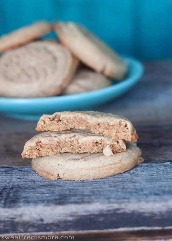 Brown Sugar Cinnamon Coconut Oil Cookies | sweettreatsmore.com Brown Sugar Cinnamon Coconut Oil Cookies | sweettreatsmore.com