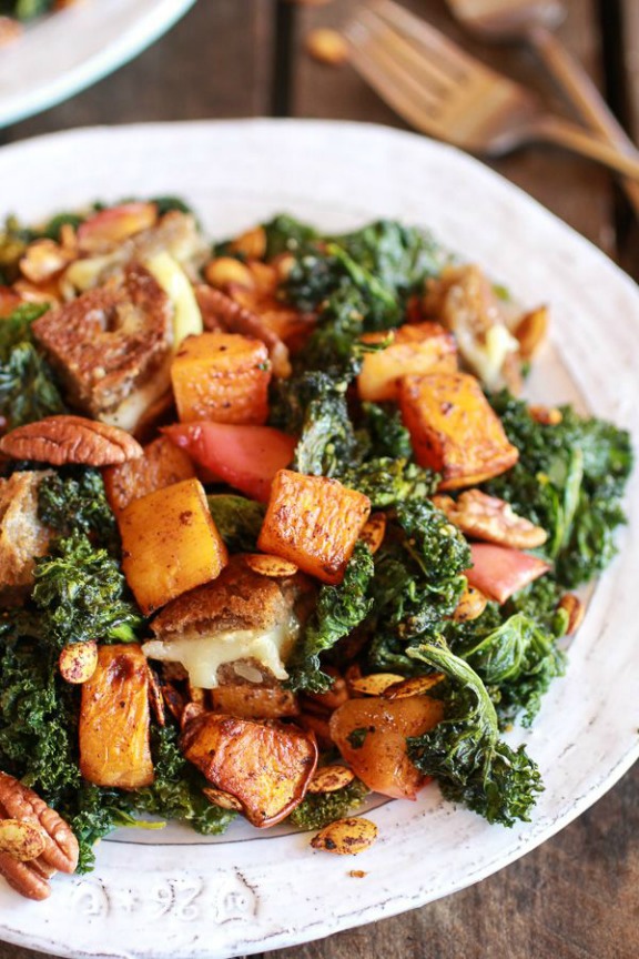 Crispy Kale Roasted Autumn Salad with Brie Grilled Cheese Croutons | halfbakedharvest.com Crispy Kale Roasted Autumn Salad with Brie Grilled Cheese Croutons | halfbakedharvest.com