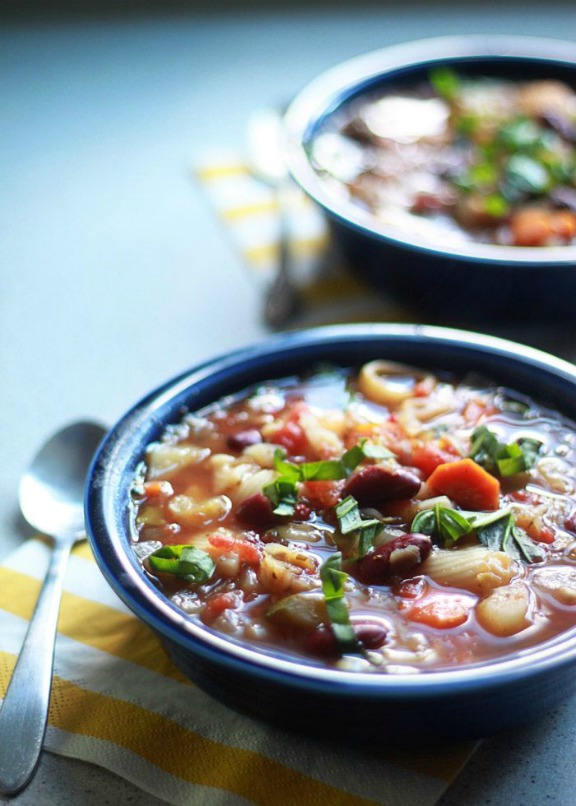 Slow Cooker Vegetarian Pasta e Fagioli Soup | kitchentreaty.com Slow Cooker Vegetarian Pasta e Fagioli Soup | kitchentreaty.com