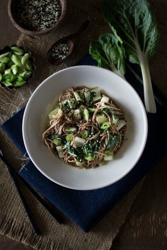 Soba Noodles with Bok Choy and Garlicky Miso-Tahini Sauce | foolproofliving.com Soba Noodles with Bok Choy and Garlicky Miso-Tahini Sauce | foolproofliving.com