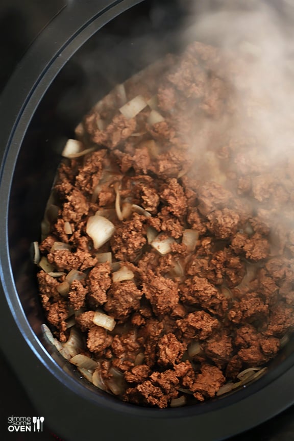 Classic Slow Cooker Chili -- super easy to make, and SO GOOD! | gimmesomeoven.com #soup #fall #gameday Classic Slow Cooker Chili -- super easy to make, and SO GOOD! | gimmesomeoven.com #soup #fall #gameday