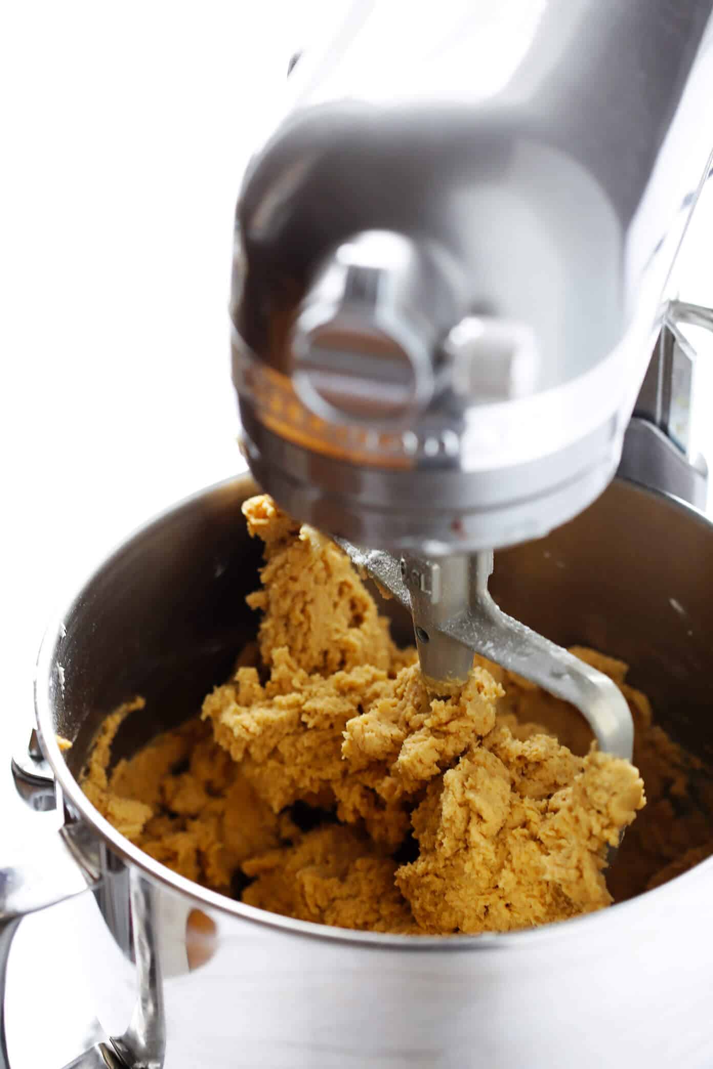 These classic Peanut Butter Cookies are perfectly soft, thick, chewy, and completely delicious! | Gimme Some Oven #peanutbutter #cookies #dessert #sweets #christmas #baking Peanut Butter Cookie Dough