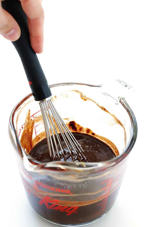 Easy Peanut Butter Chocolates -- made with 5 simple ingredients, and naturally sweetened with honey | gimmesomeoven.com