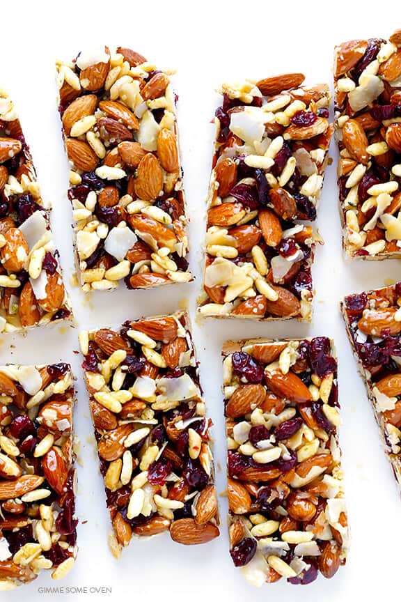 Cranberry Almond Protein Bars -- way cheaper than fruit and nuts bars at the store, and naturally gluten-free! | gimmesomeoven.com