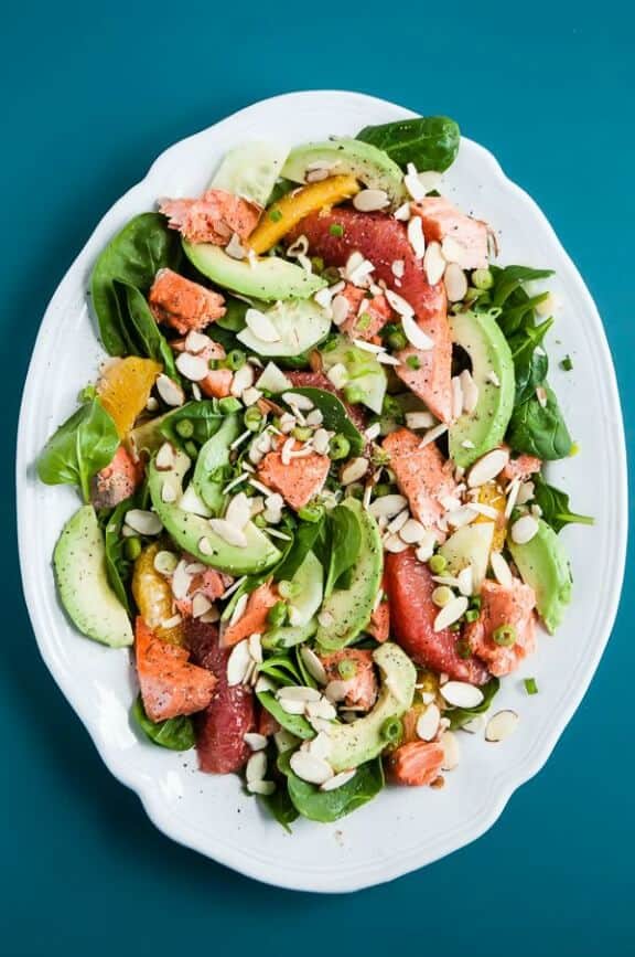 Heart Healthy Citrus-Avocado Salmon Salad | cafejohnsonia.com