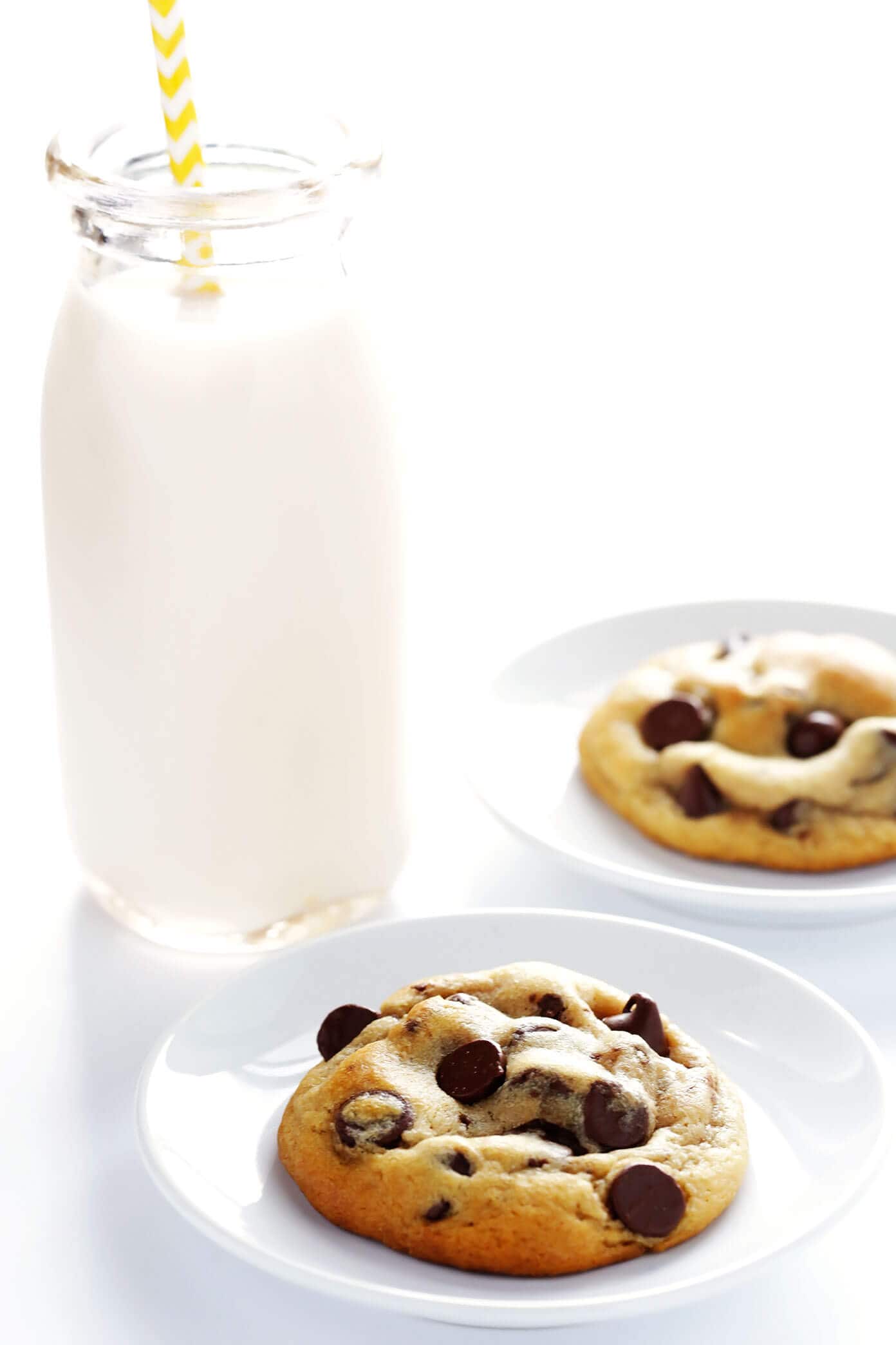 The BEST Chocolate Chip Cookie Recipe -- perfectly soft and chewy, made with a delicious buttery dough, and plenty of chocolate chips. | gimmesomeoven.com The BEST Chocolate Chip Cookies