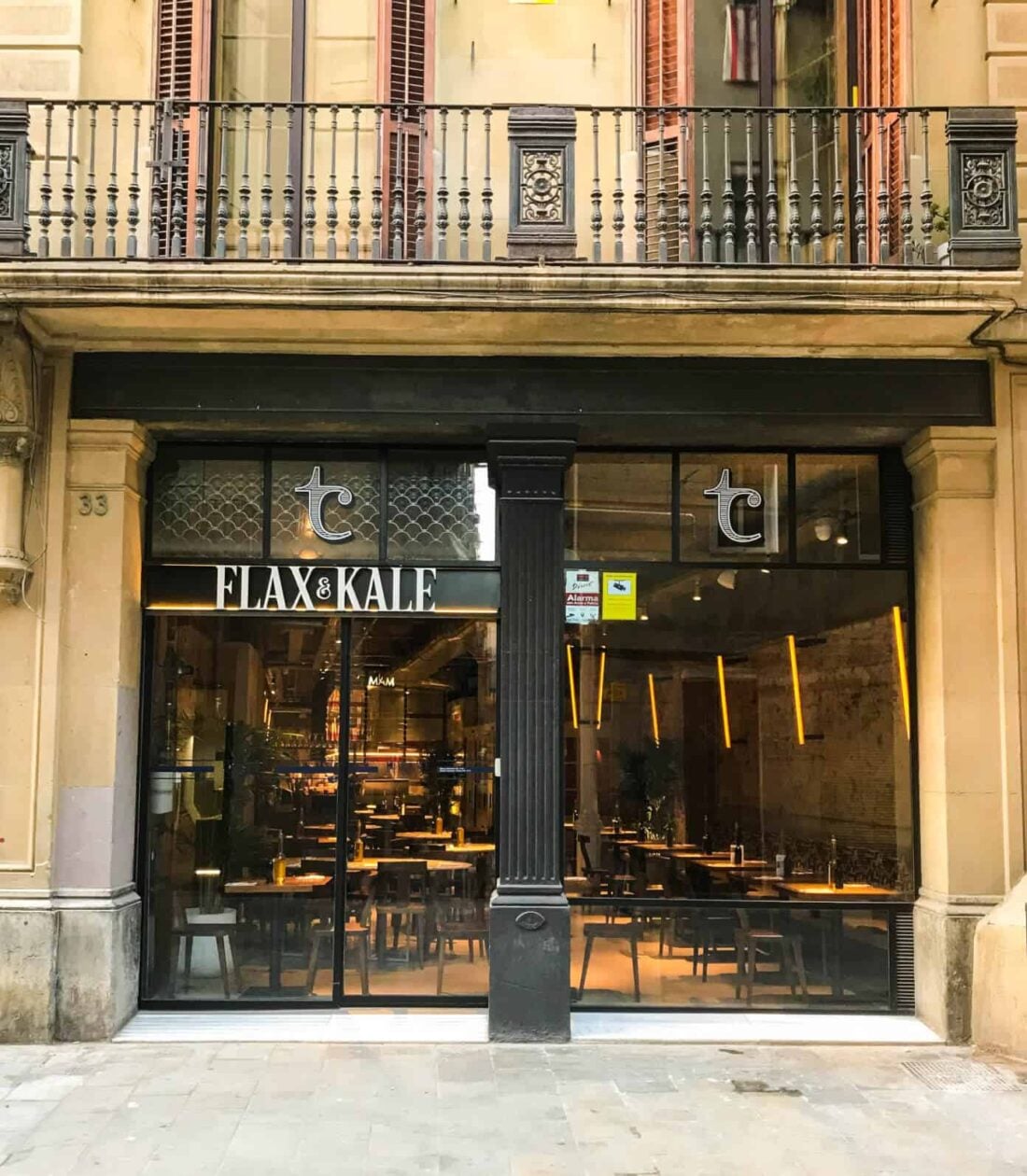 Flax & Kale | Barcelona Travel Guide | gimmesomeoven.com Flax & Kale