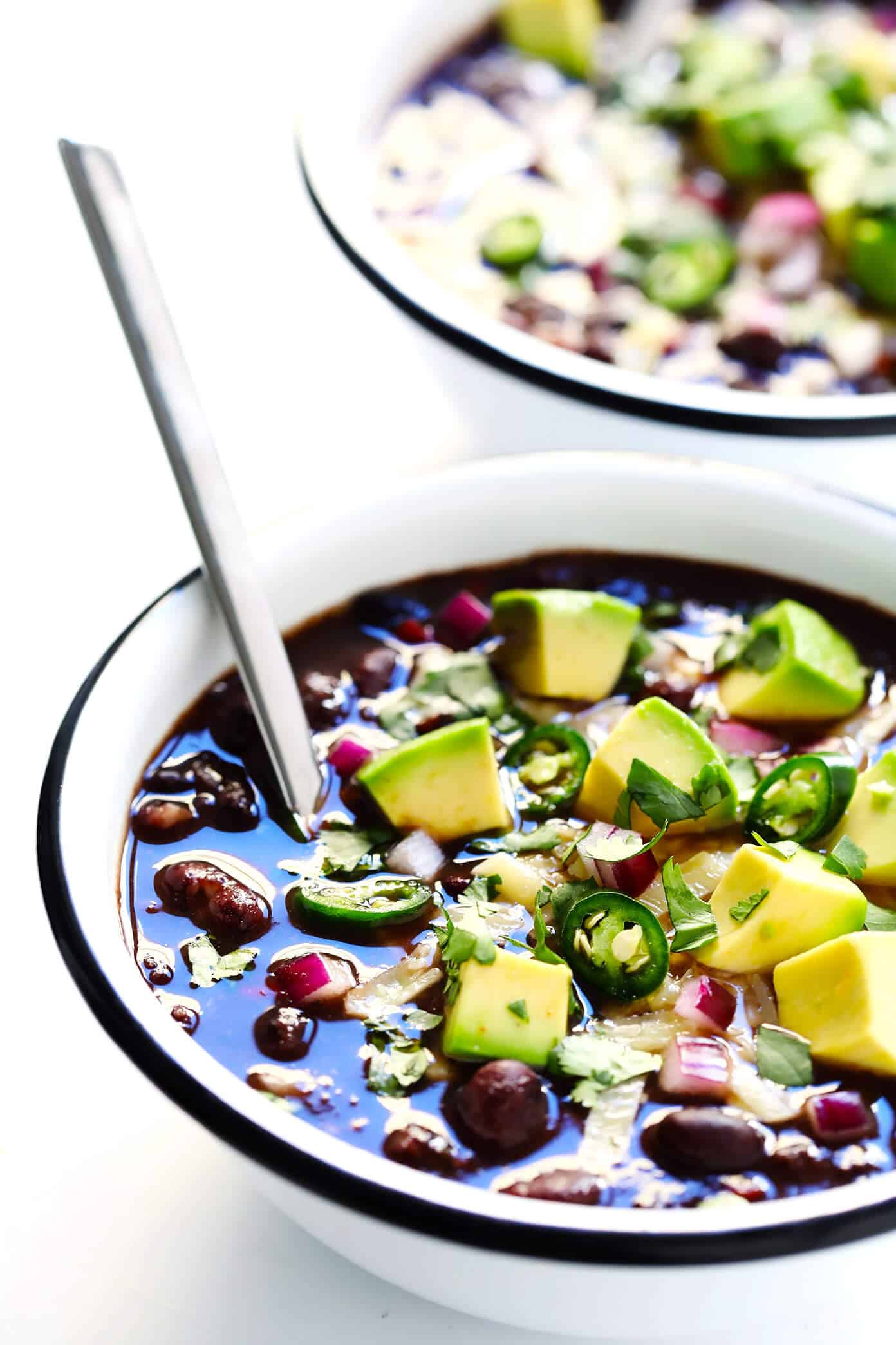 The BEST Black Bean Chili recipe! It's easy to make in the Instant Pot or Crock-Pot or stovetop, it's naturally gluten-free, vegan and vegetarian, and it's full of the most delicious zesty Mexican flavors. | Gimme Some Oven #blackbeanchili #mealprep #vegetarianchili #veganchili #instantpotchili The BEST Black Bean Chili Recipe | Vegetarian, Vegan and Gluten-Free