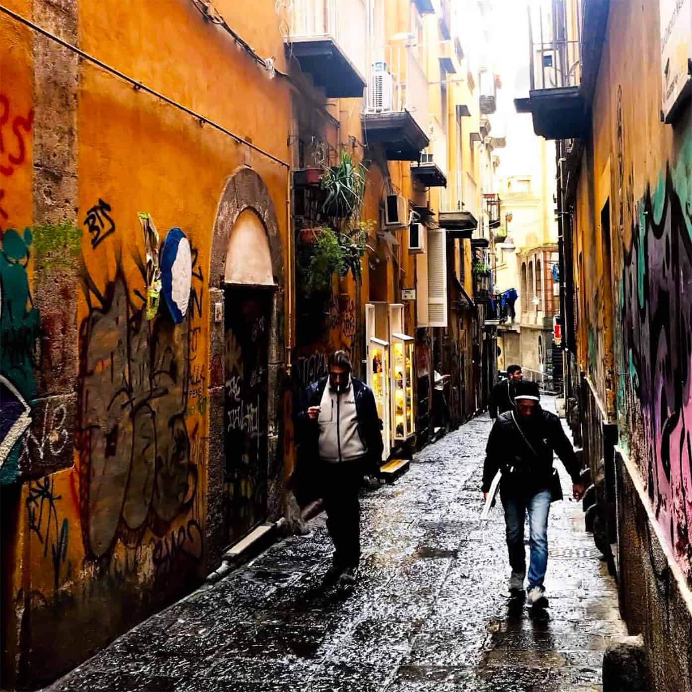 Our Weekend In Rome and Naples -- lots of travel recommendations on the best restaurants and what to eat, things to do, and where to stay in Roma. | Gimme Some Oven #rome #italy #travel #tips #restaurants Day Trip To Naples