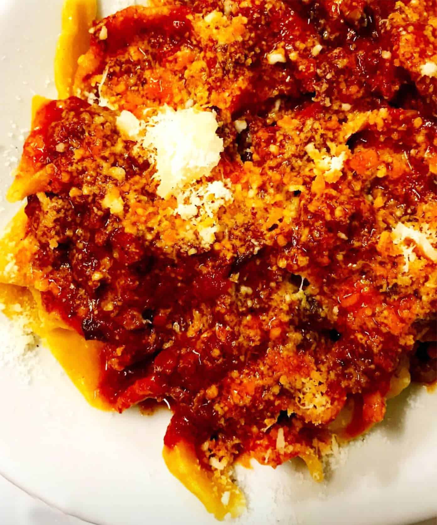 Our Weekend In Rome and Naples -- lots of travel recommendations on the best restaurants and what to eat, things to do, and where to stay in Roma. | Gimme Some Oven #rome #italy #travel #tips #restaurants Sora Margherita Pasta in Rome