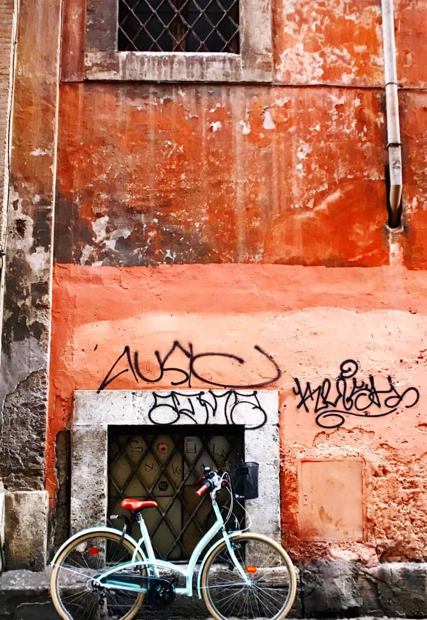 Our Weekend In Rome and Naples -- lots of travel recommendations on the best restaurants and what to eat, things to do, and where to stay in Roma. | Gimme Some Oven #rome #italy #travel #tips #restaurants Bicycle in Trastevere in Rome