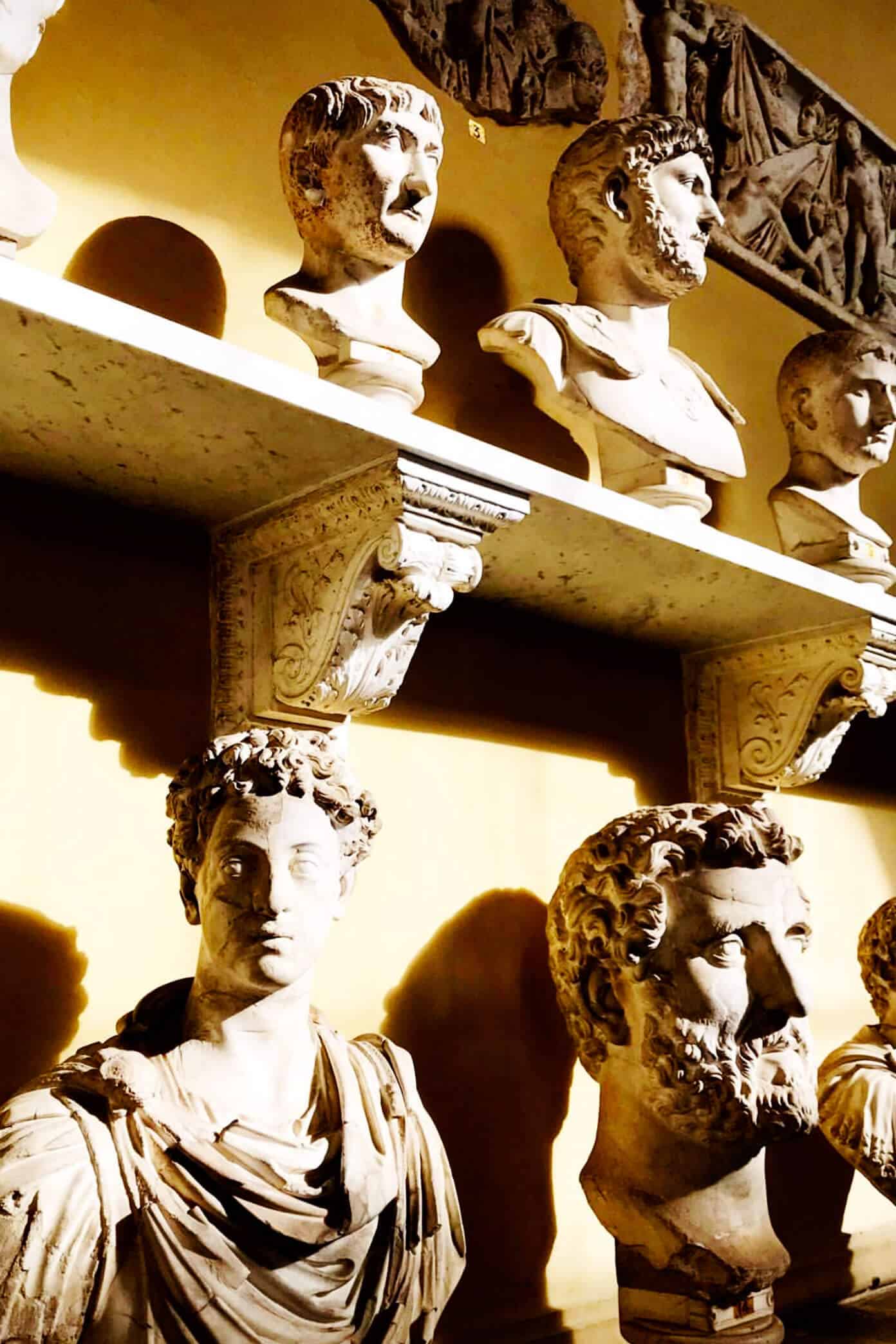 Our Weekend In Rome and Naples -- lots of travel recommendations on the best restaurants and what to eat, things to do, and where to stay in Roma. | Gimme Some Oven #rome #italy #travel #tips #restaurants Vatican Museum Sculptures